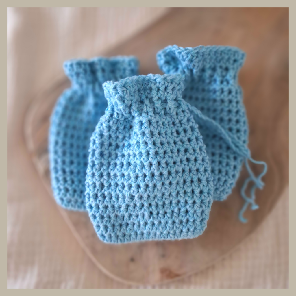 cadeauzakje van katoen in licht turquoise