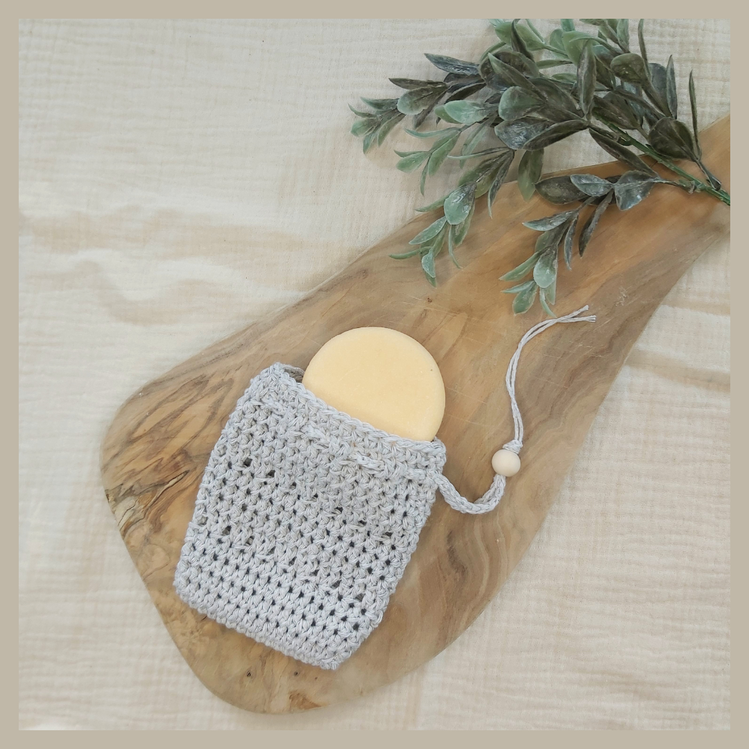 zeepzakje van recycled katoen in lichtgrijs