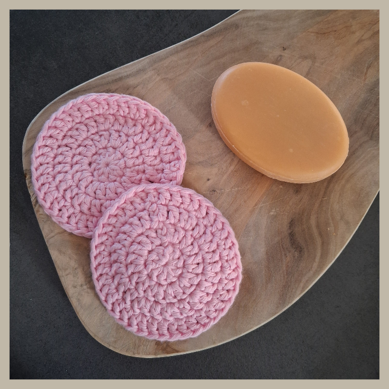 wasbare wattenschijfjes van katoen in lichtroze